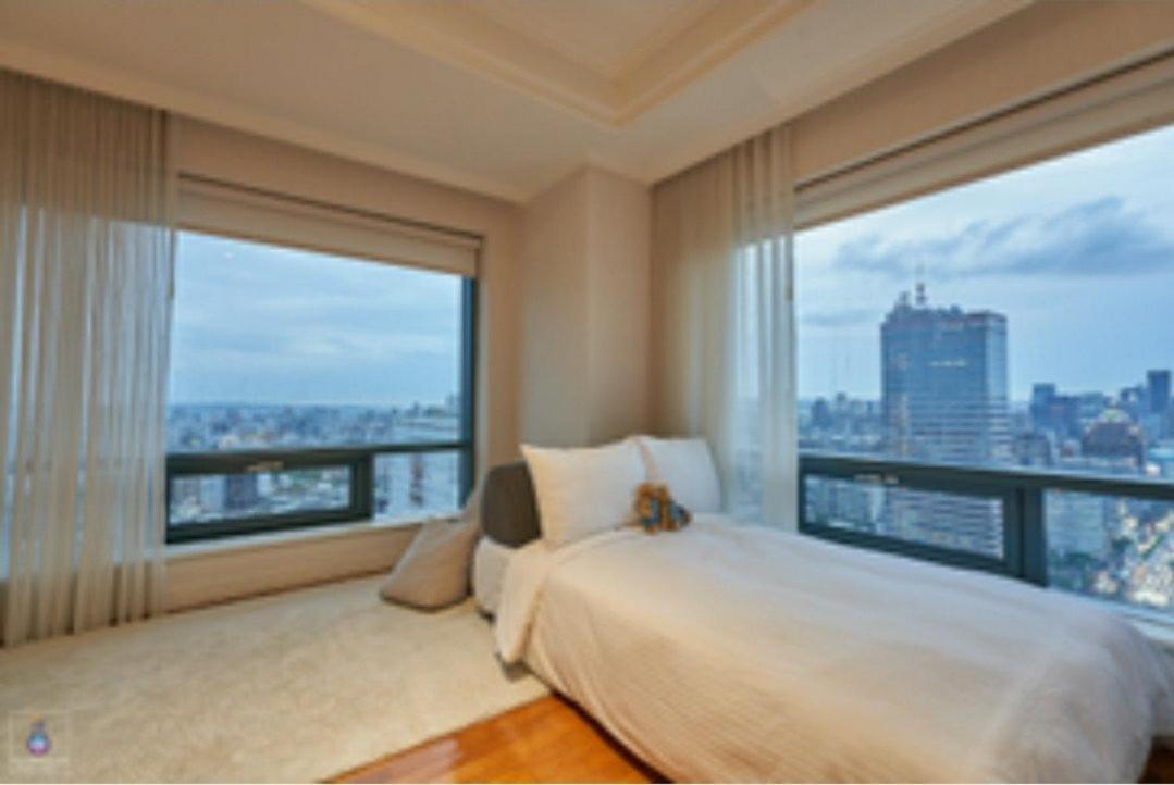 Corner Inn Taichung Esterno foto