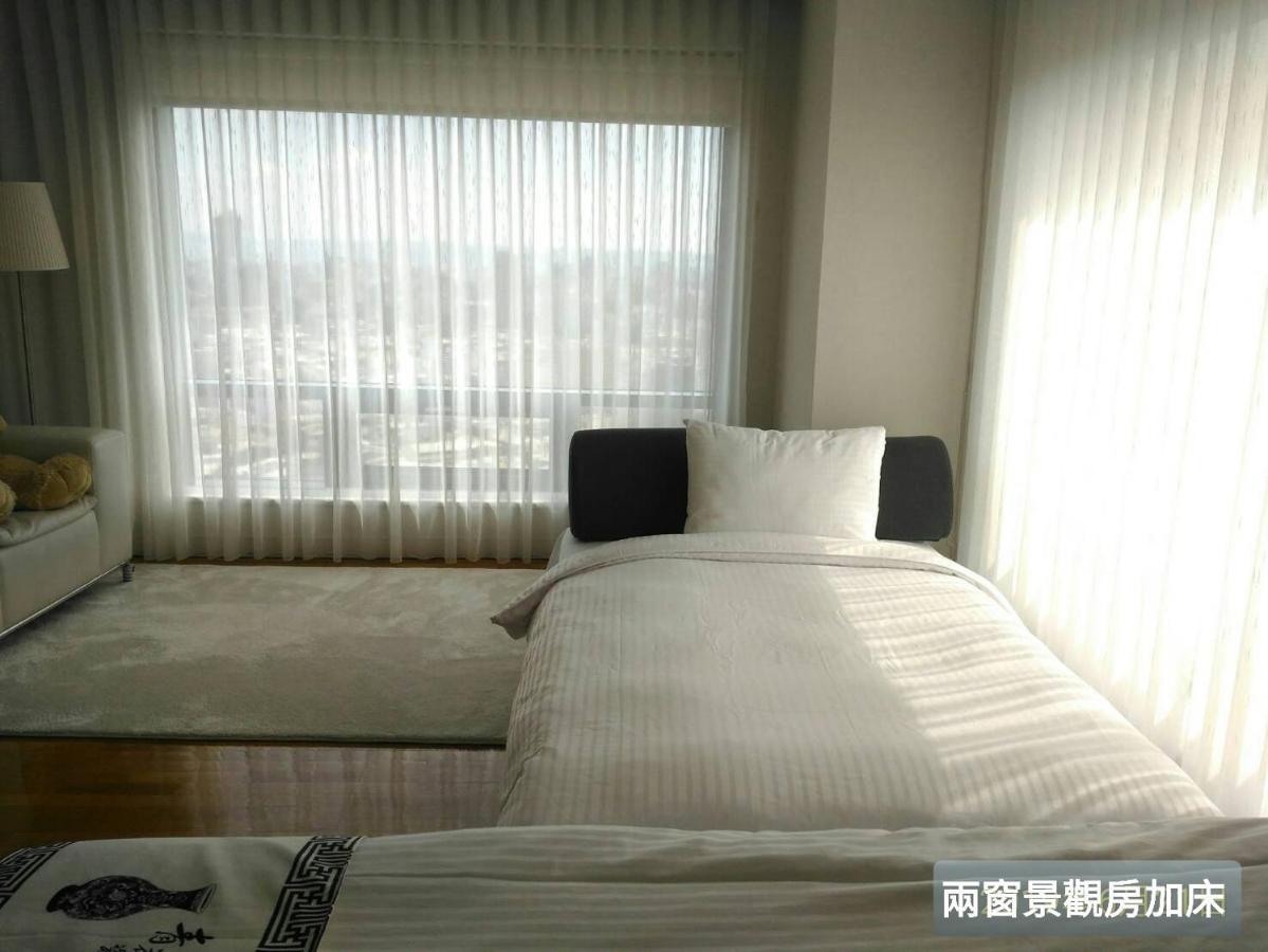 Corner Inn Taichung Esterno foto
