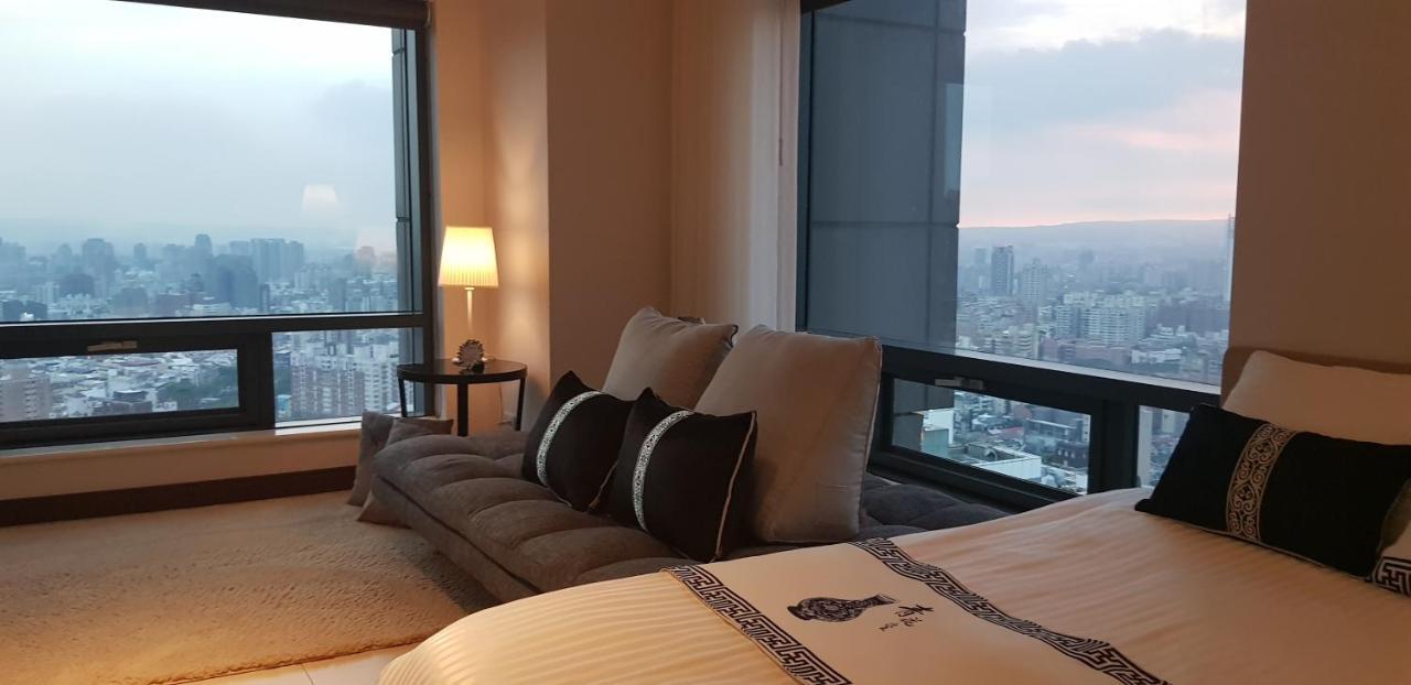 Corner Inn Taichung Esterno foto